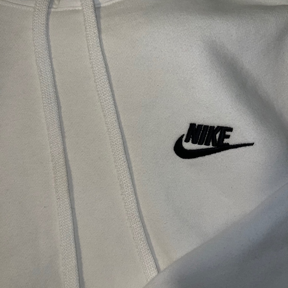 nike sweatshirt